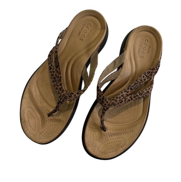 CROCS Shoes - Crocs Women 11 Capri Flip Flop Sandals Leopard Print Wedge Dual Comfort Toe Post